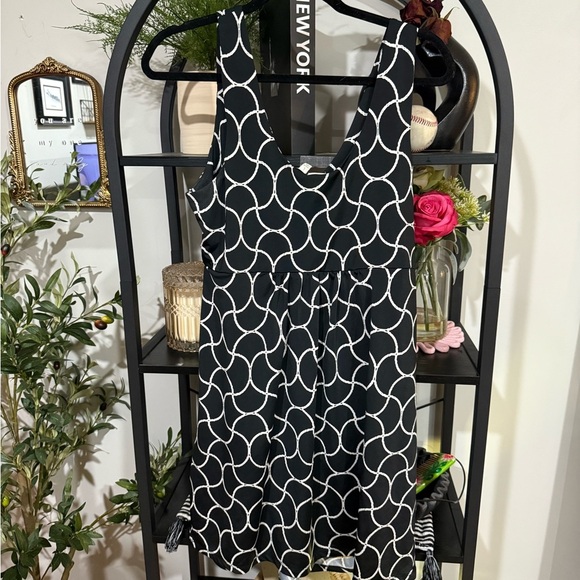 Saint Tropez West Black and White Mini Dress size large - Picture 8 of 8